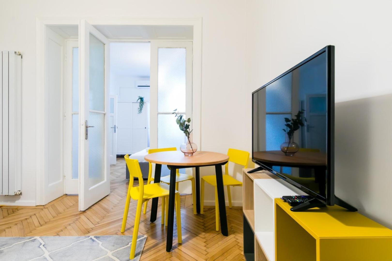 Heart Of The City - Cozy Apartments In Prime Location Bucareste Quarto foto