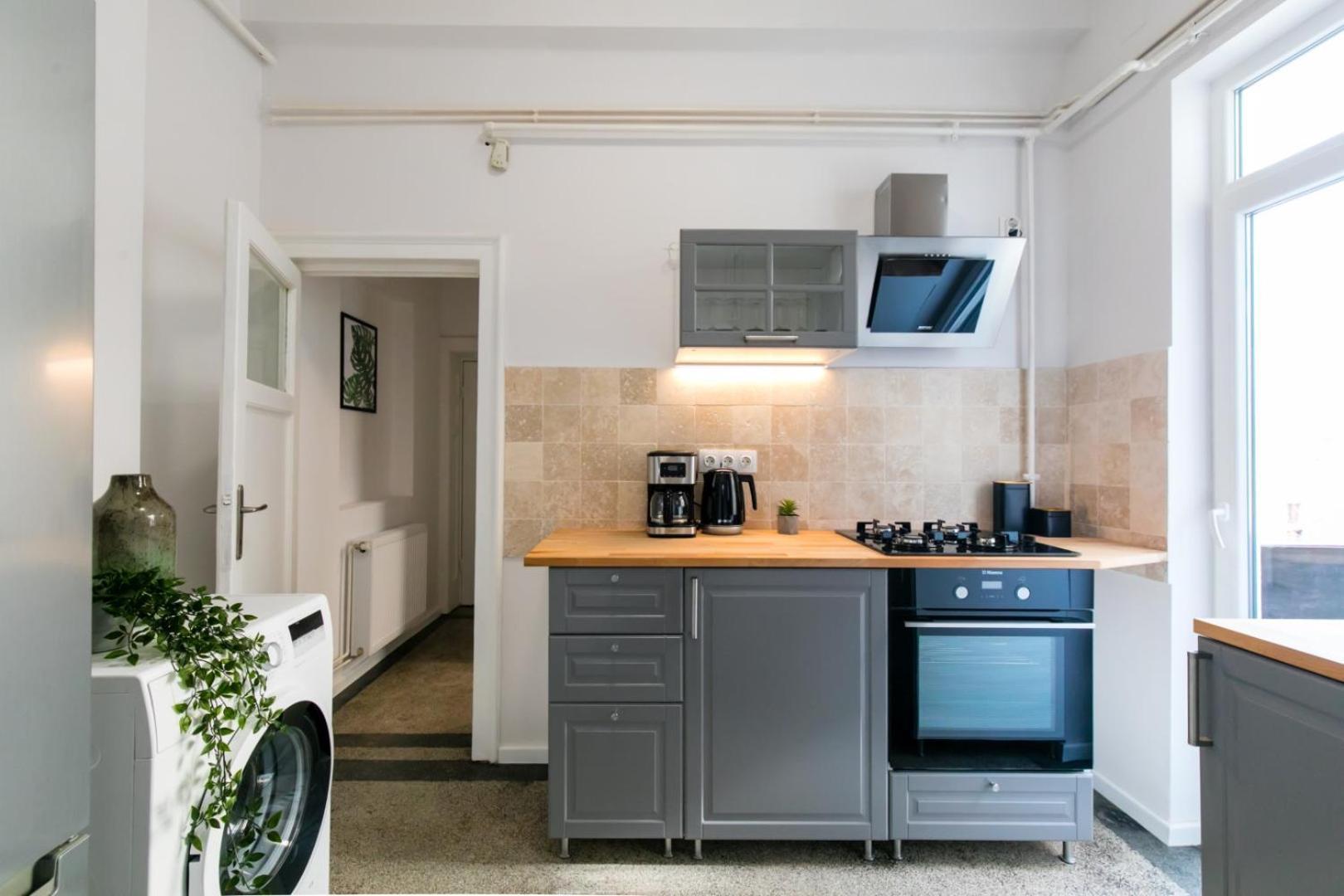 Heart Of The City - Cozy Apartments In Prime Location Bucareste Quarto foto
