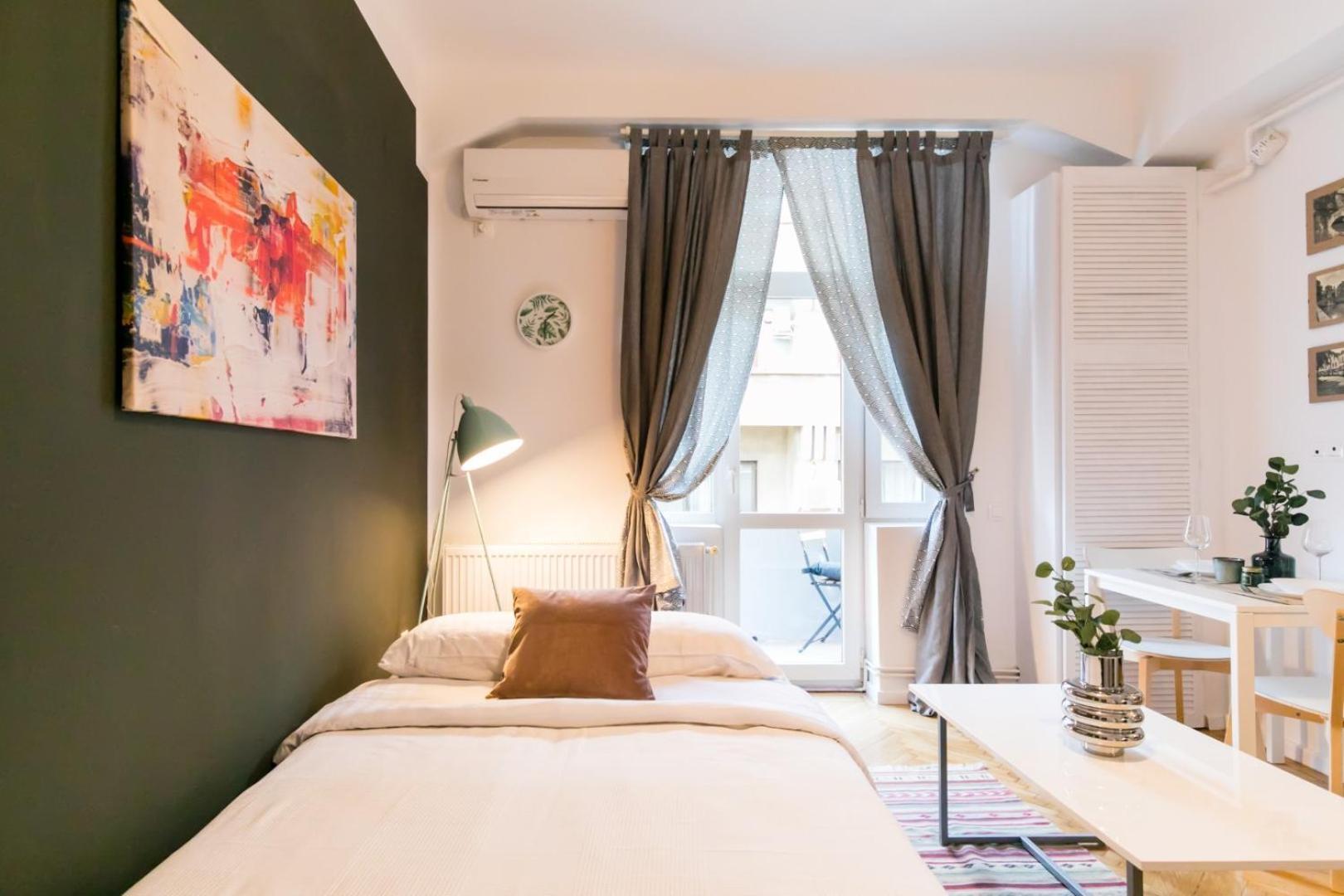 Heart Of The City - Cozy Apartments In Prime Location Bucareste Exterior foto
