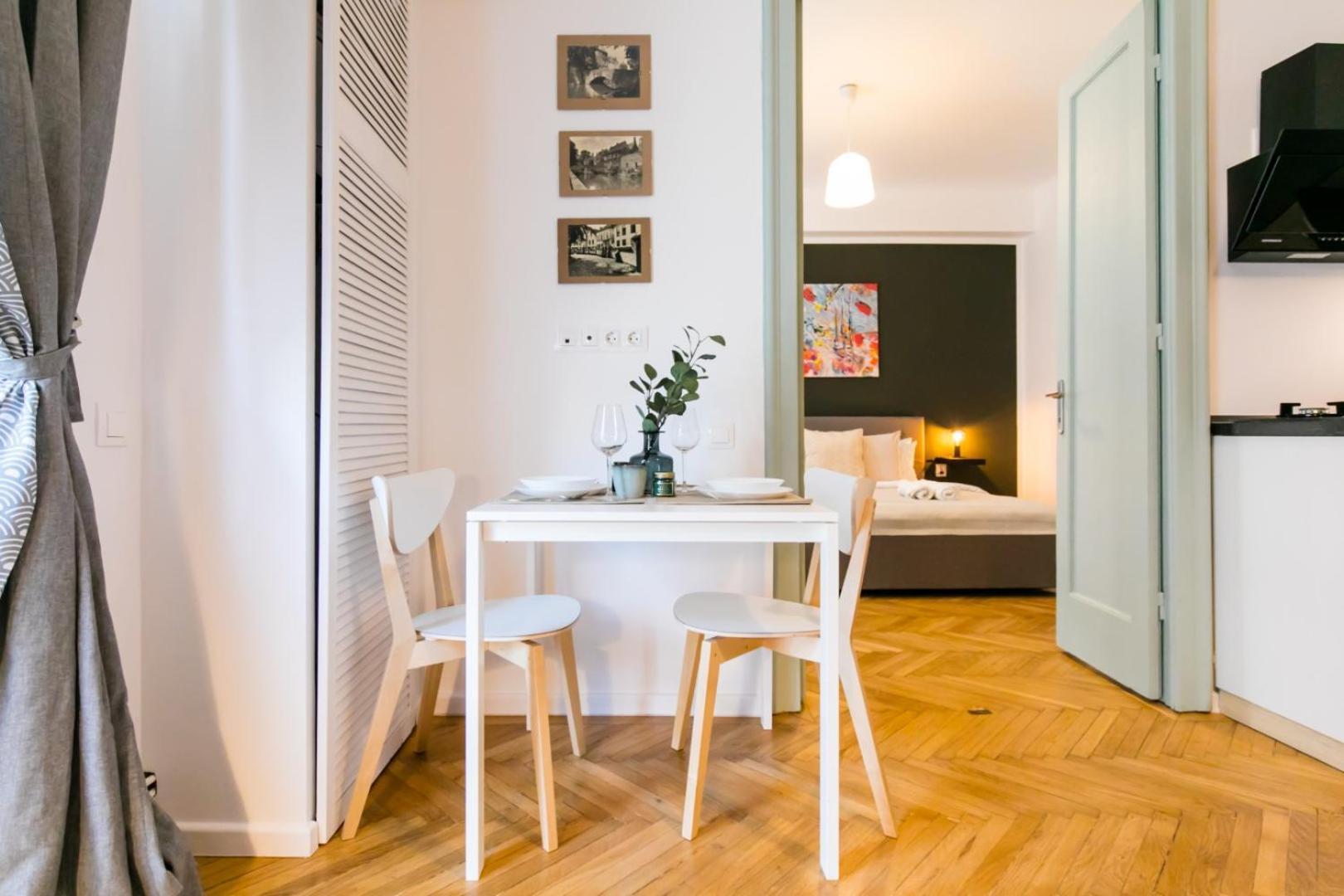 Heart Of The City - Cozy Apartments In Prime Location Bucareste Quarto foto